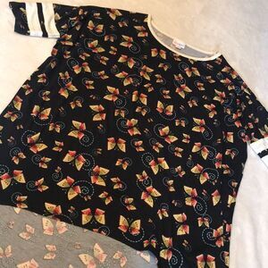 LulaRoe
Butterfly T-Shirt - Size XS
